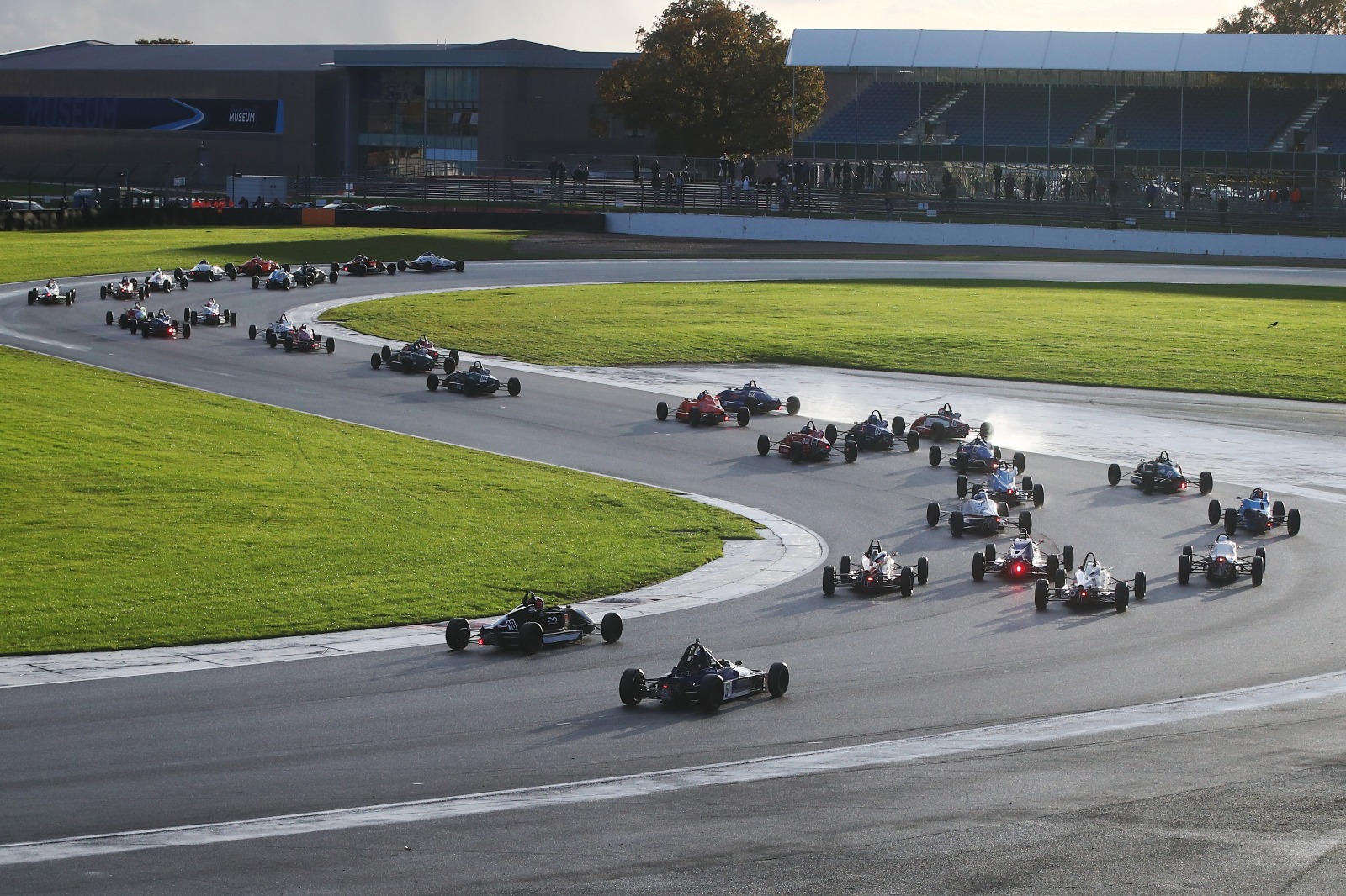 Quality FF1600 racing can bring cheer at a cold Silverstone
