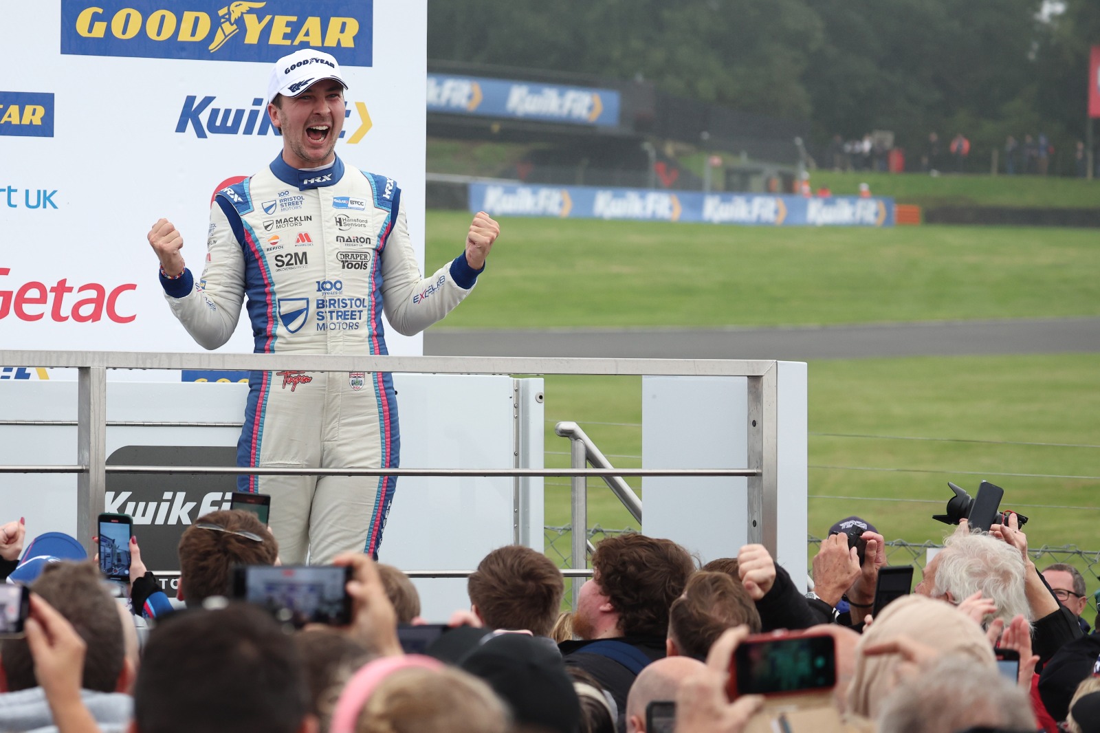 Ingram could sense an opportunity for the title after storming drive to win race two, but it went awry with the weather in the showdown