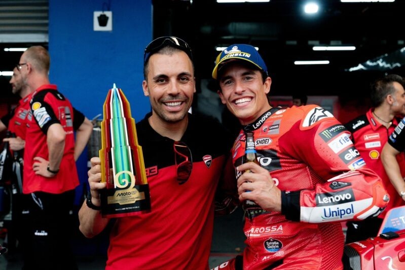 José Luis Martínez, asistente y amigo y de Marc Márquez