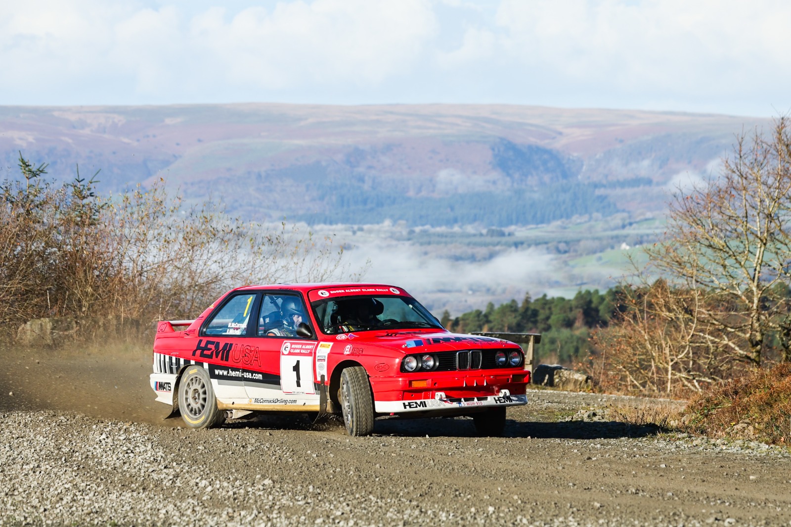 O ritmo do BMW sugeriu que poderia ser um grande concorrente no histórico rali de cascalho