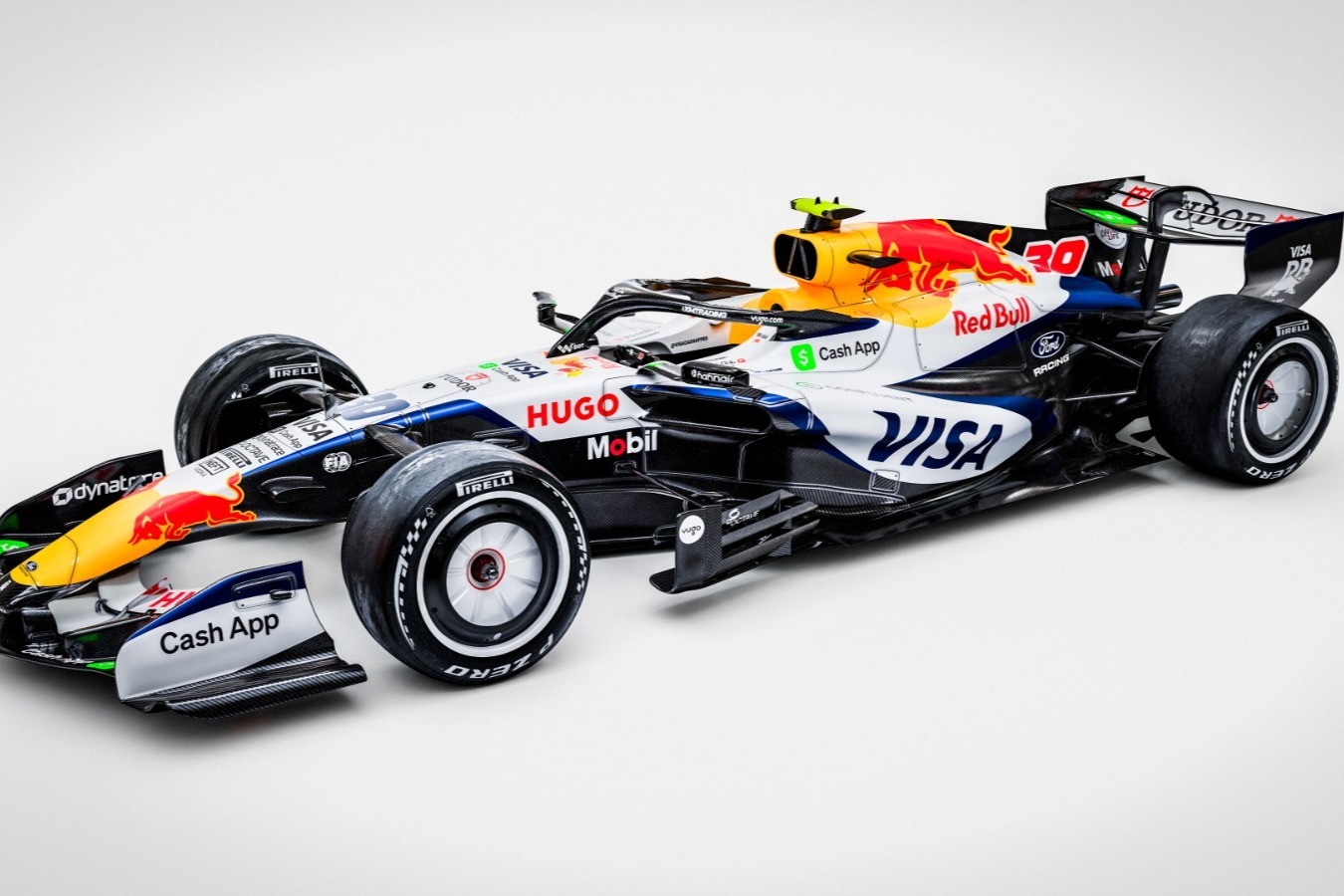 Racing Bulls, 2026 F1 aracının örtülerini kaldırdı!