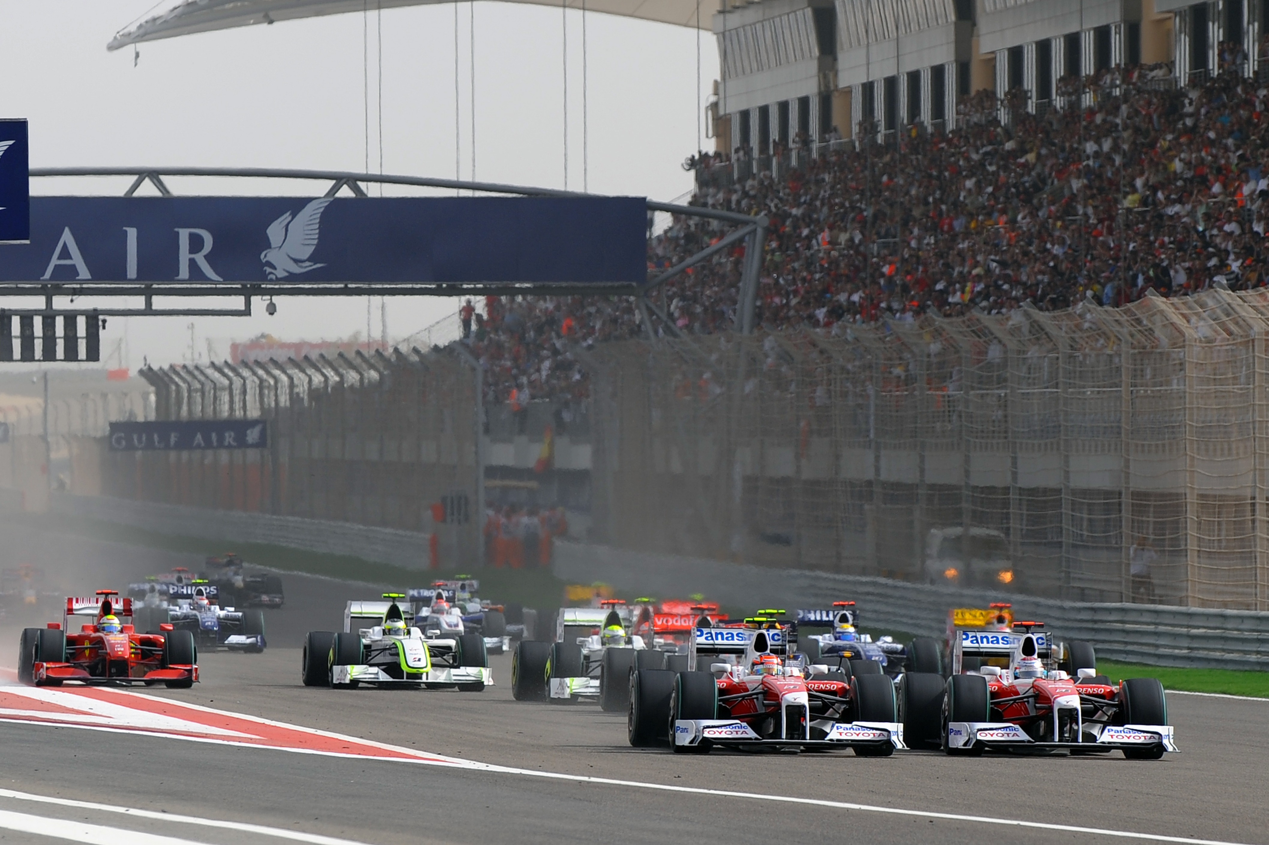 2009 Bahrain Grand Prix start