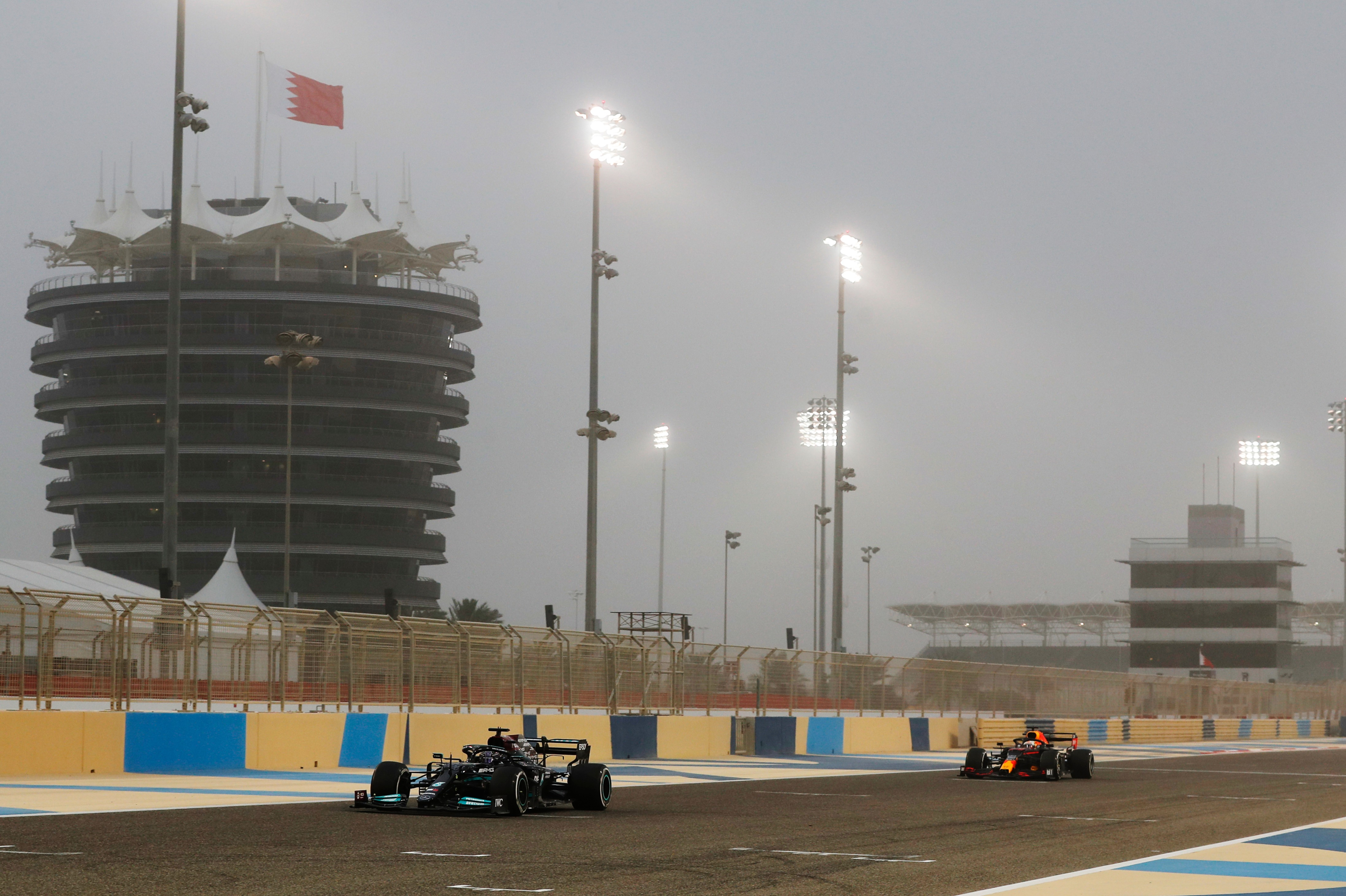 Lewis Hamilton, Max Verstappen 2021 Bahrain F1 test