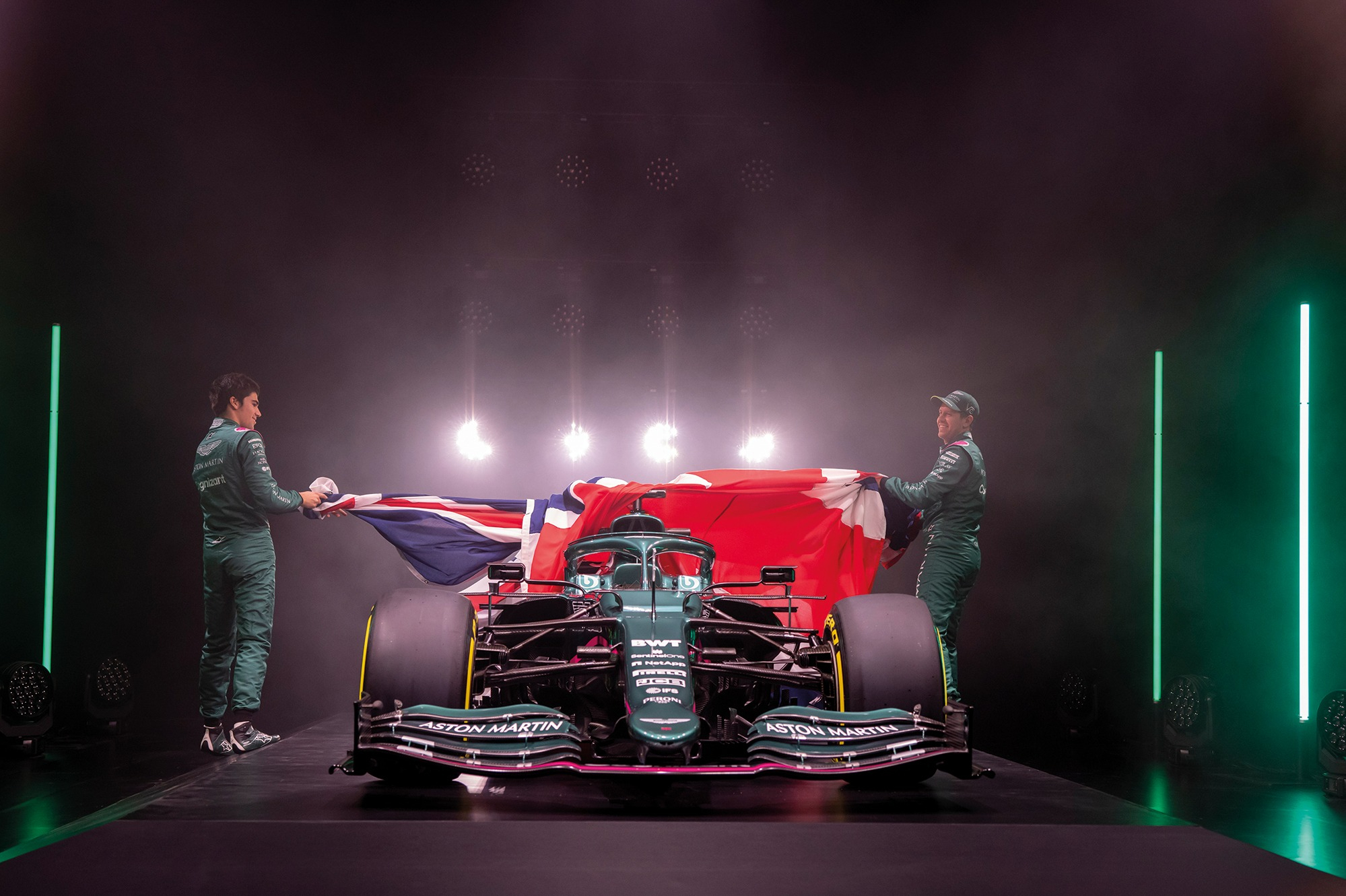 Lance Stroll and Sebastian Vettel unveil the AMR21