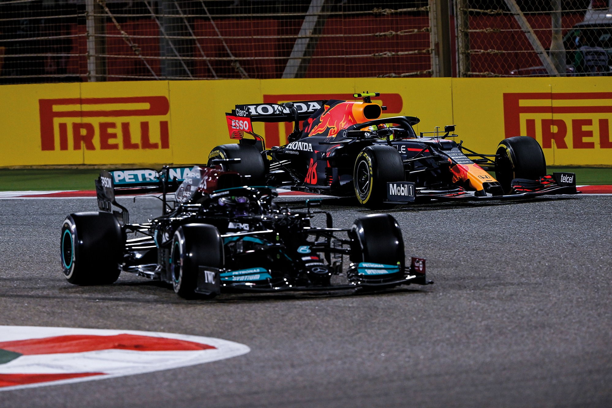 Hamilton leads Perez, 2021 Bahrain Grand Prix