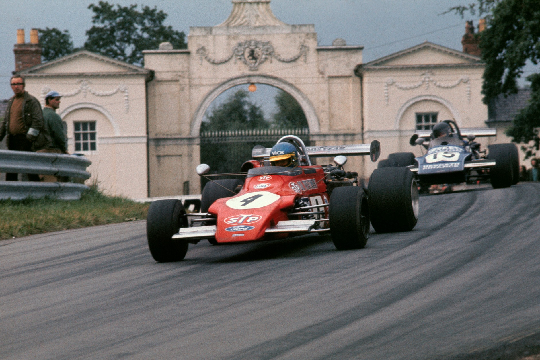 Ronnie Peterson chased by James Hunt