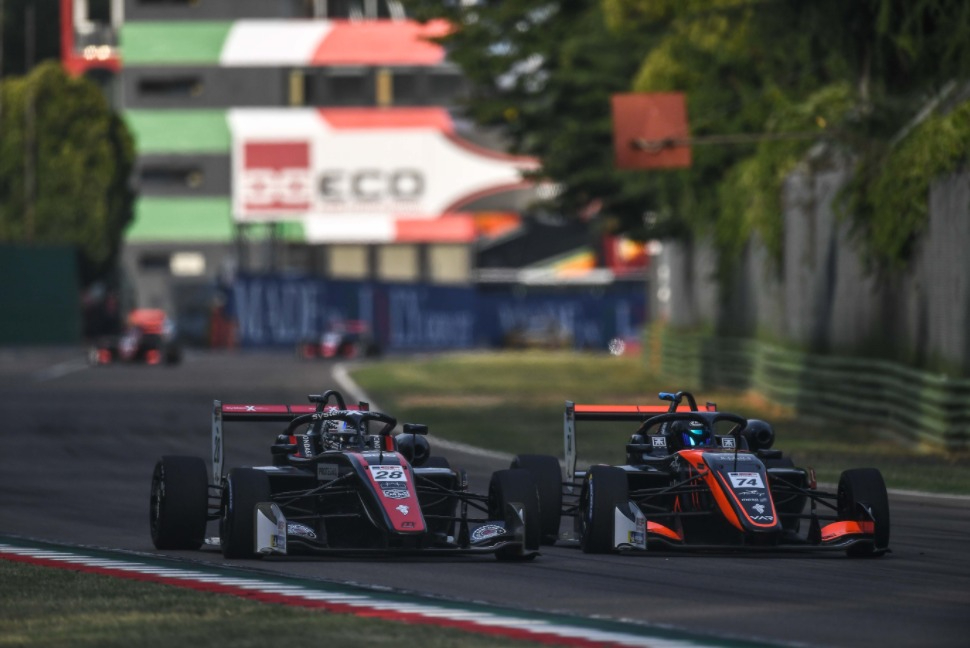 Cem Bölükbaşı, Van Amersfoort Racing, Louis Foster, CryptoTower
