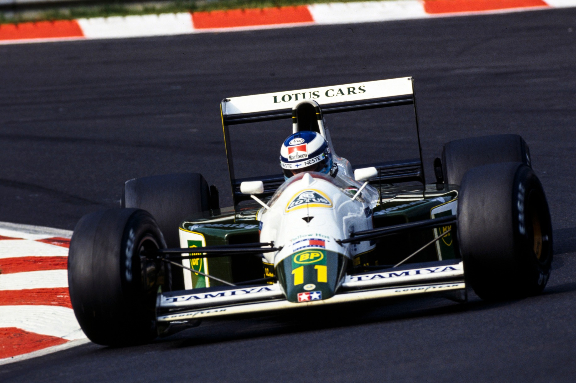 Upgraded 102B allowed Hakkinen to score points consistently at season's end, including with sixth at Spa