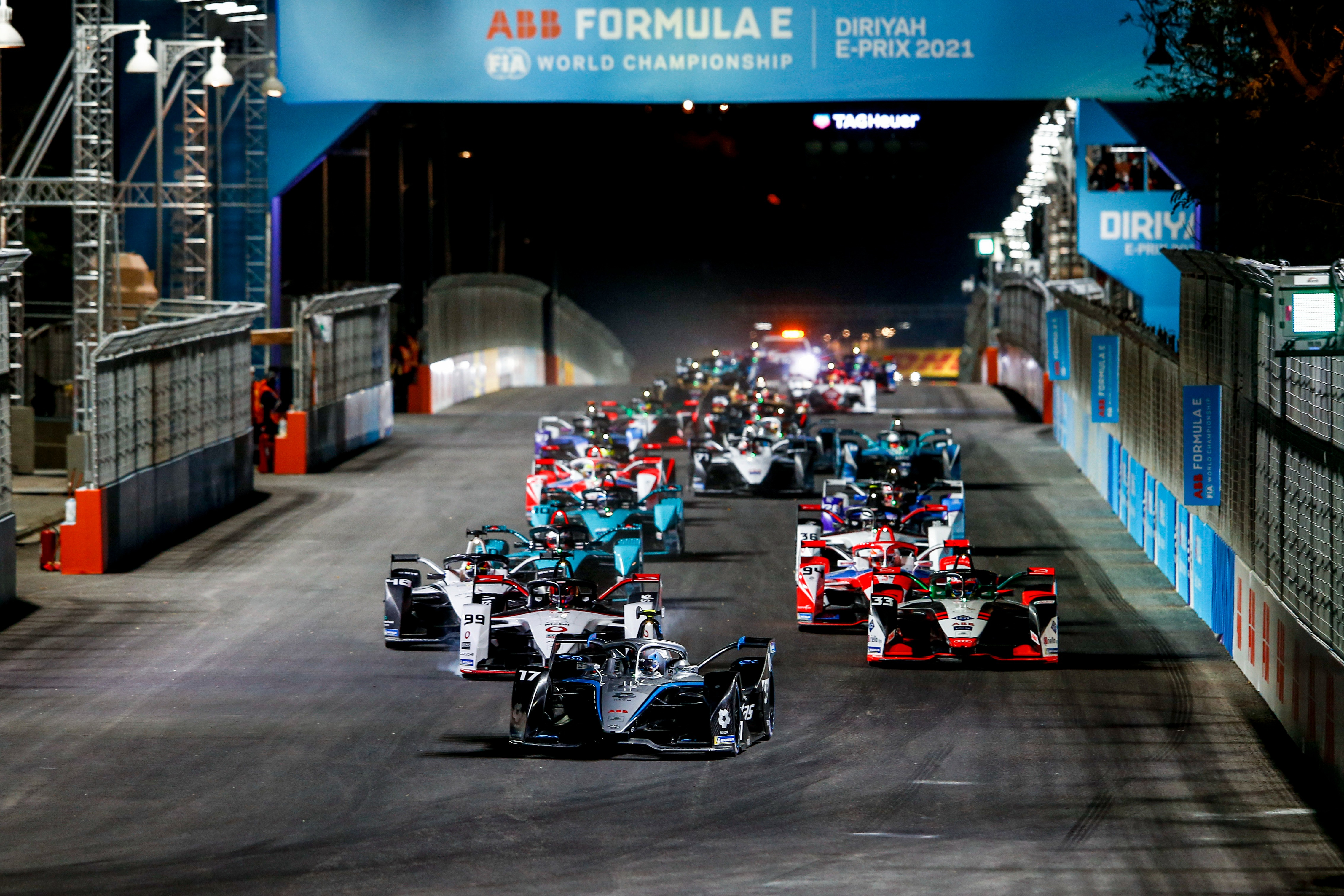 De Vries dominated the first round of the 2021 Formula E season in Diriyah, as Venturi's Edo Mortara came through to second
