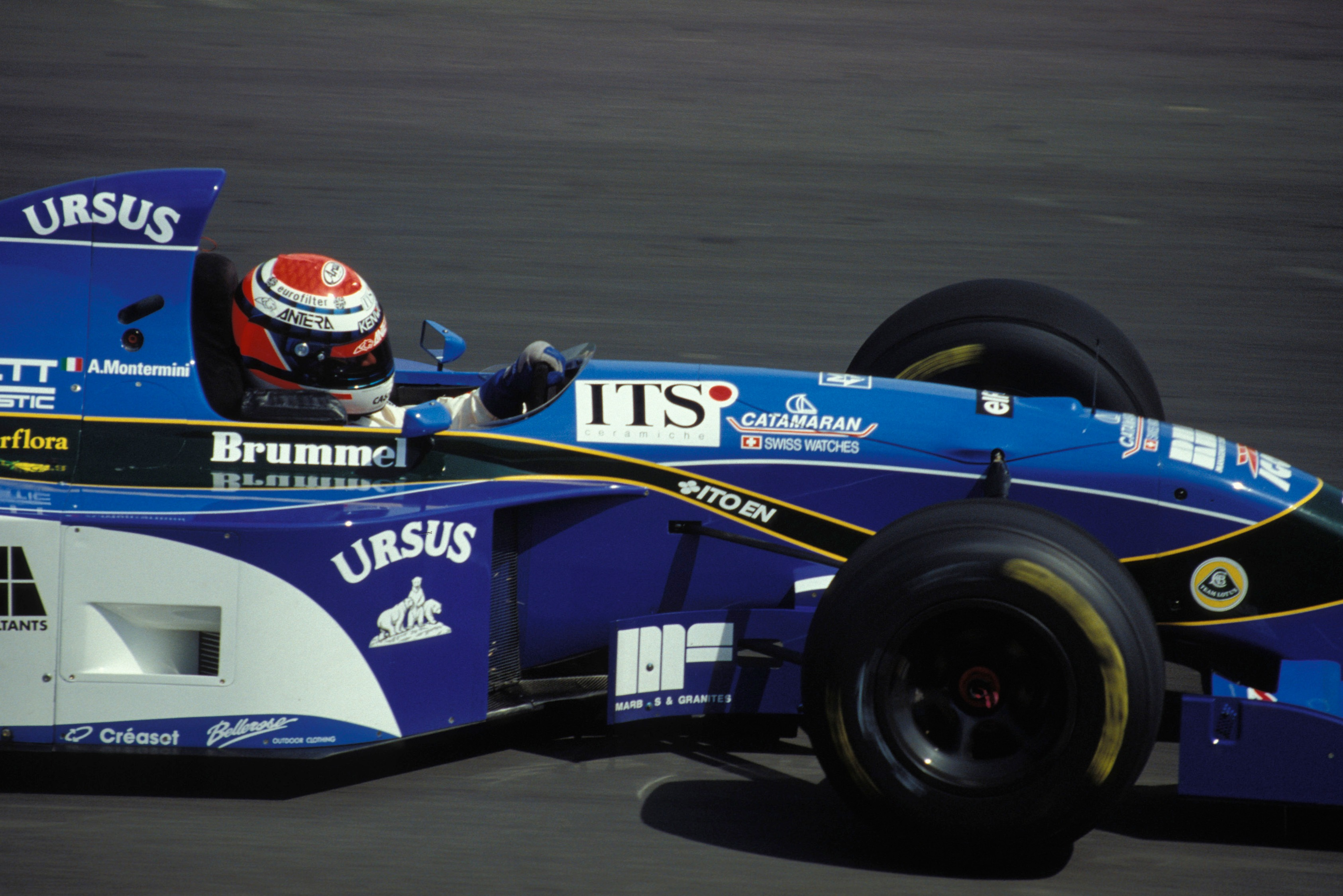 Team Lotus collapsed at the end of 1994, but its logos were still on the grid in 1995 following a tie-up with Keith Wiggins' Pacific outfit