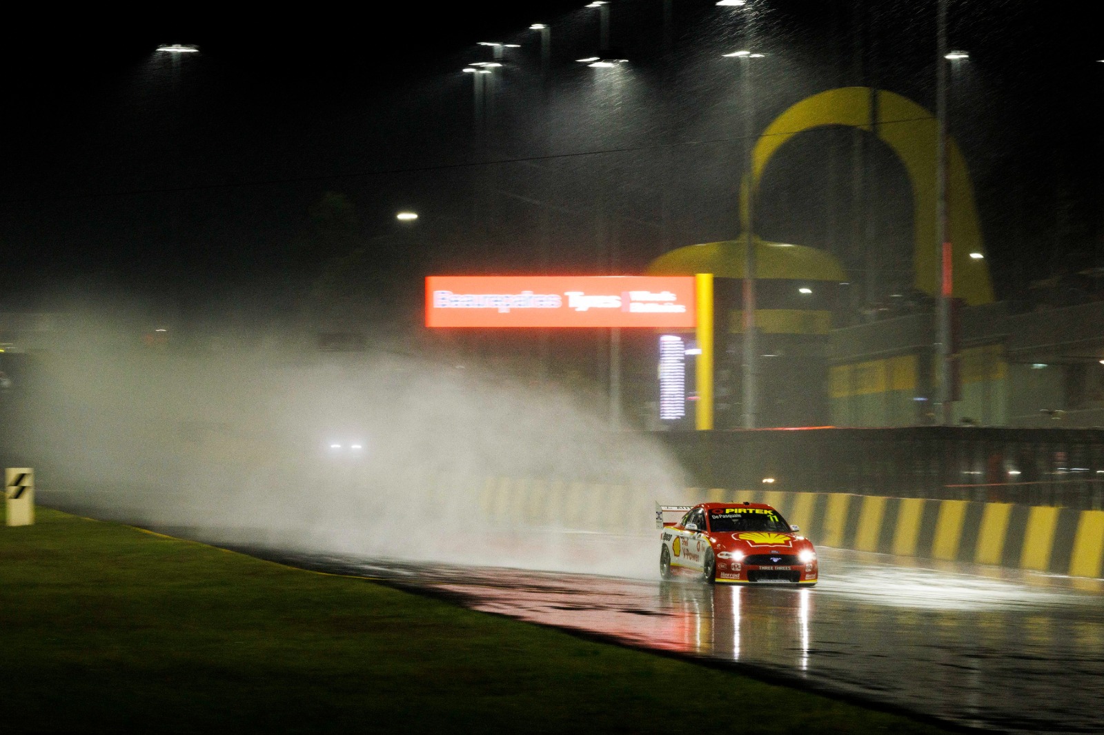 Anton De Pasquale, Shell V-Power Racing, Ford Mustang