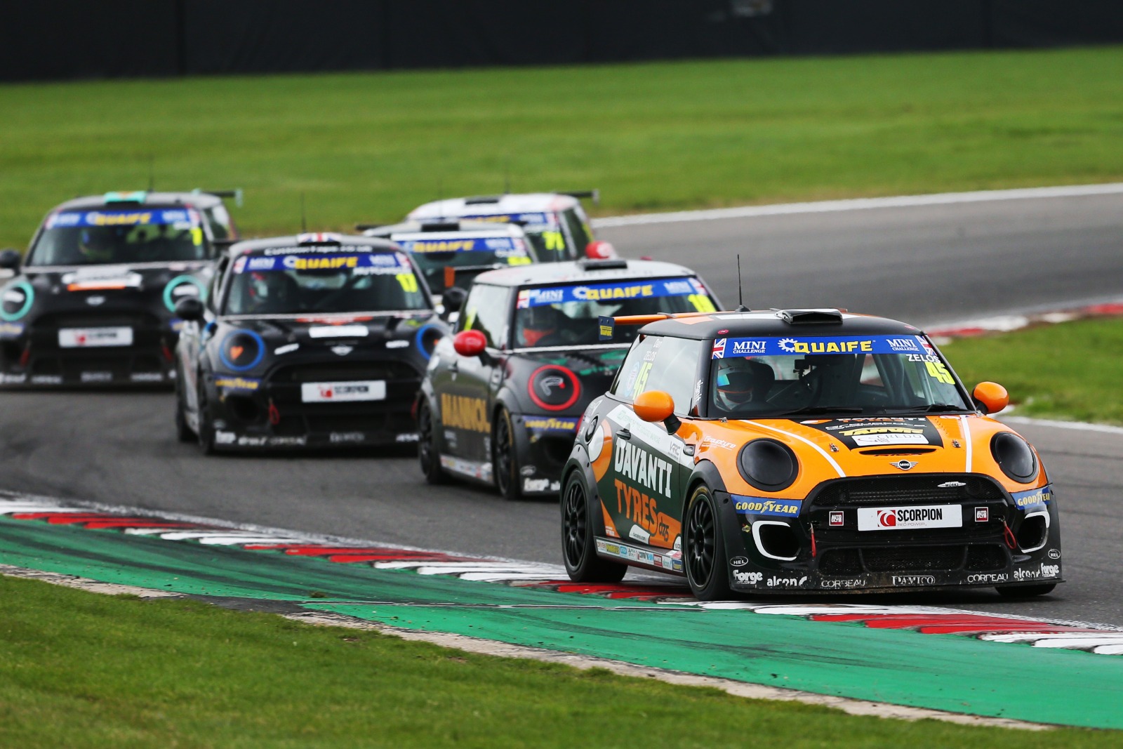 Zelos kept his cool in tense Brands Hatch finale