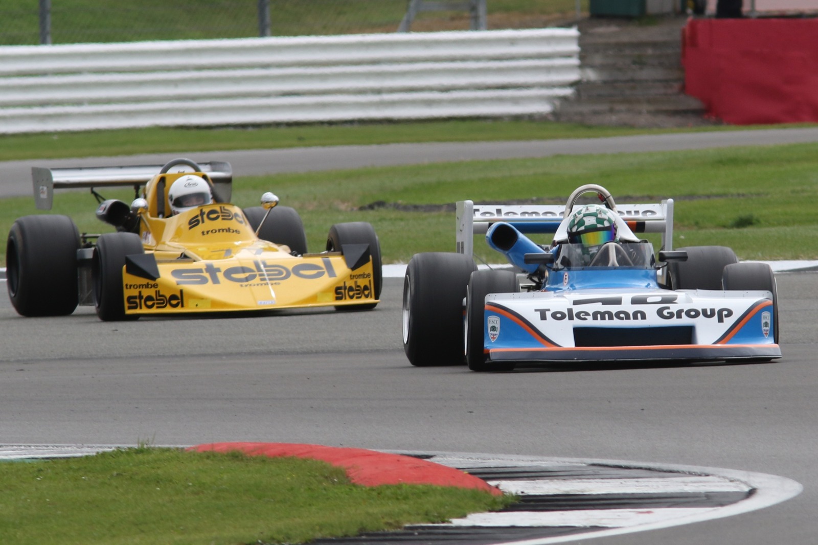 Matt Wrigley leads Andrew Smith in Historic F2