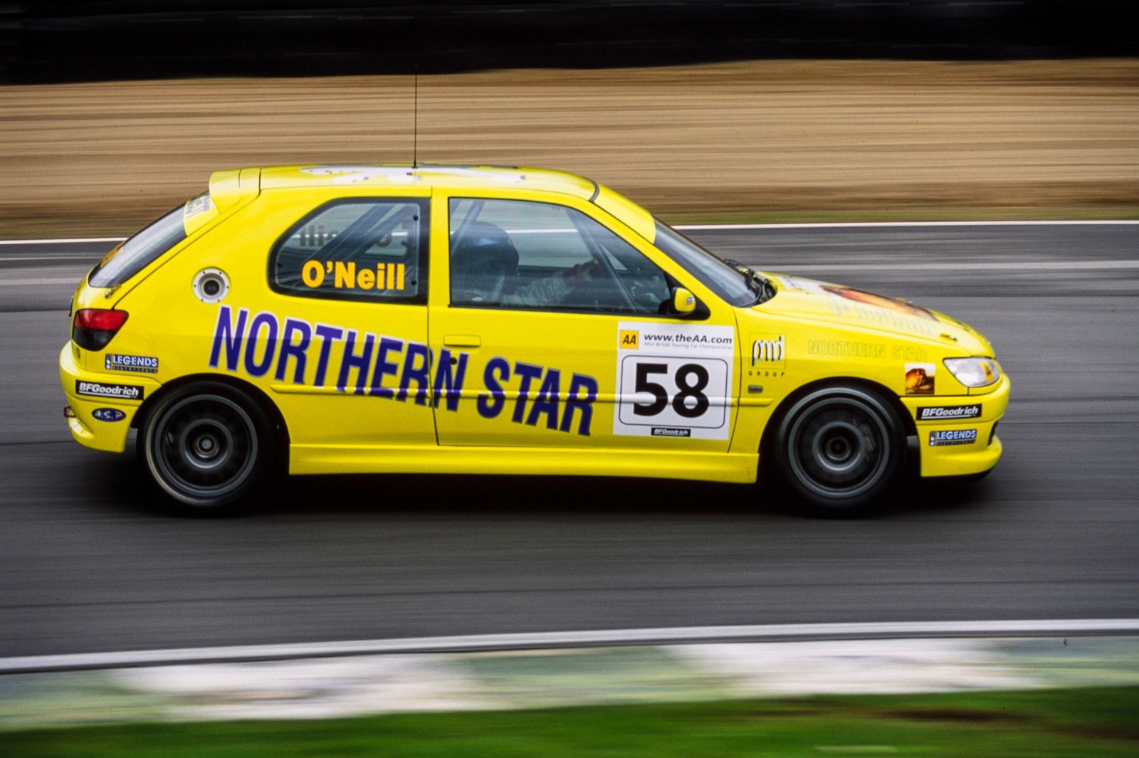 Tech-Speed gave O'Neill his BTCC break in 2001 in a Production class Peugeot, before Humphries ran his Triple Eight Vauxhall Astra in 2002