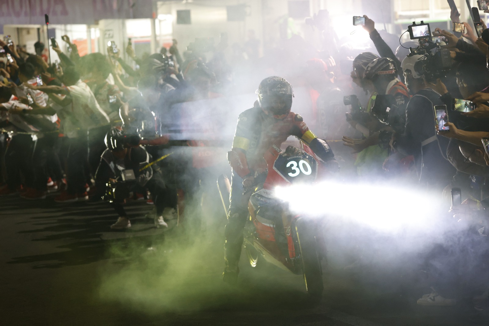 Johann Zarco tras ganar las 8 Horas de Suzuka para Honda