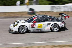 #912 Porsche North America Porsche 911 RSR: Earl Bamber, Frederic Makowiecki